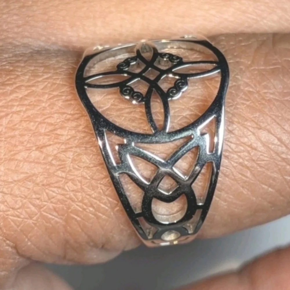 Silvery Stainless  steel Cutout Celtic-knot Style Ring Sz9